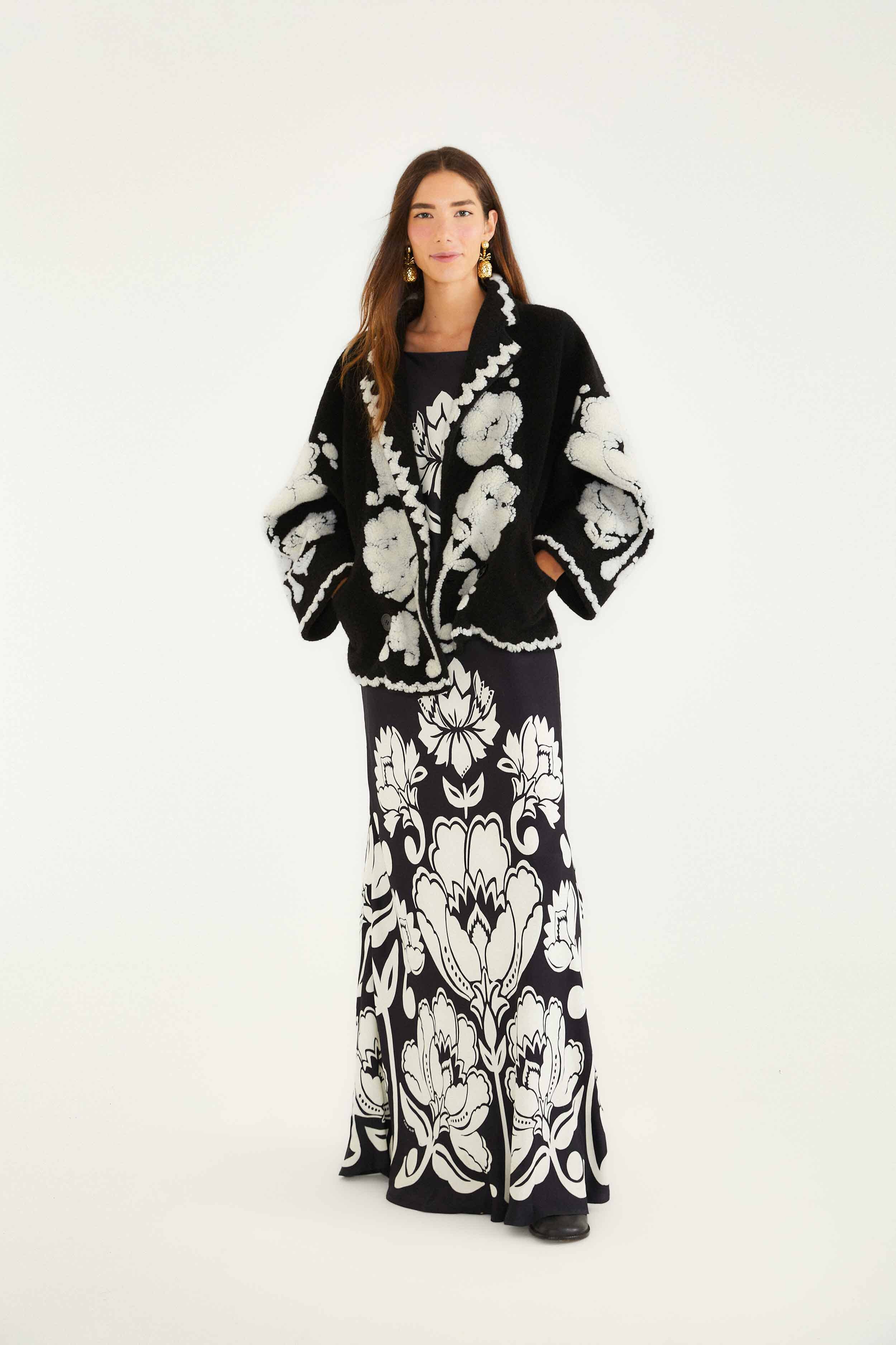 Black & White Floral Arabesque Fleece Coat - Image 2