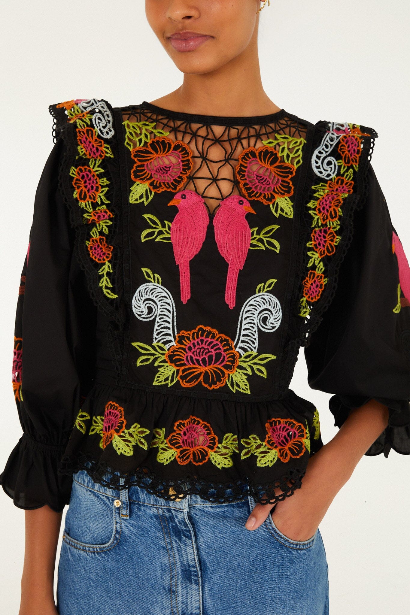 Black Mujeres Y Flores Embroidered  Richelieu Blouse - Image 2