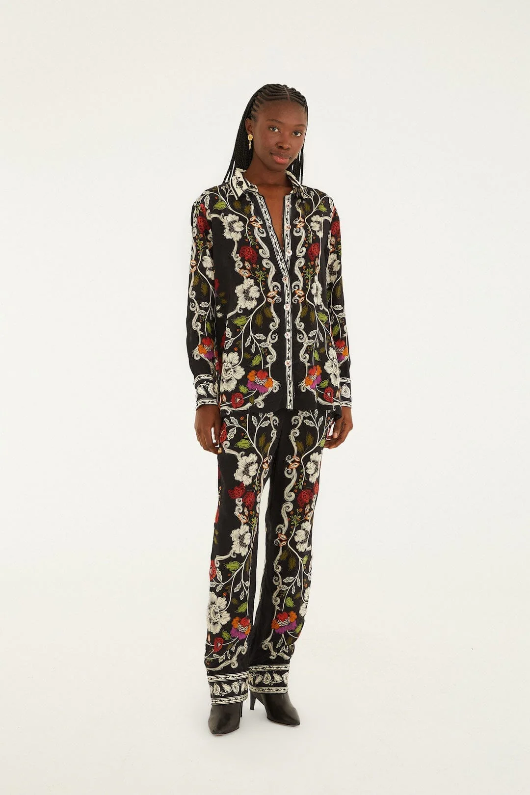 Black Rococo Flowers Collared Buttoned Shirt - Image 2